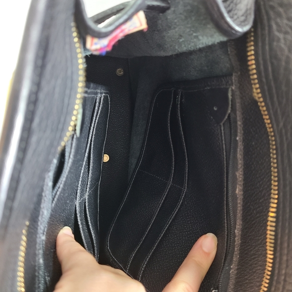 Dooney & Bourke Black Purse - Picture 4 of 7